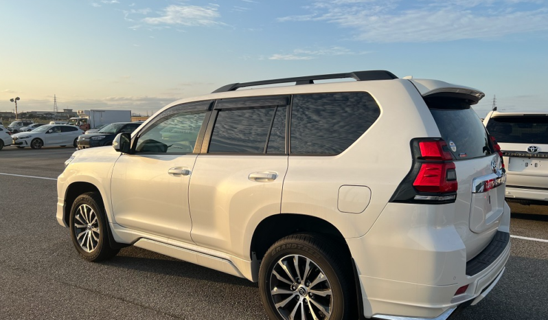
								Toyota Land Cruiser Prado TX-L Limited Package 2021 Pearl Color full									