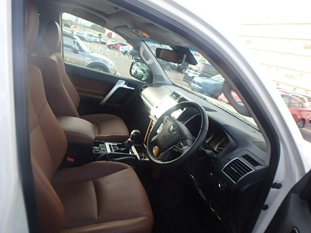 
								Toyota Land Cruiser Prado TX-L Limited Package 2021 Pearl Color full									