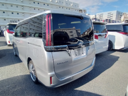 
										Toyota Esquire- GI Non Hybrid 2021 Silver Color  full									