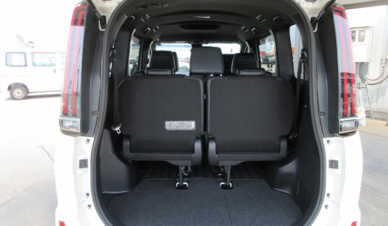 
								Toyota Noah- SI WXB Package Non Hybrid 2020 Pearl Color  full									