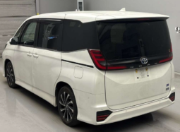 
										Toyota Noah-SZ Package Hybrid 2023 Pearl Color full									
