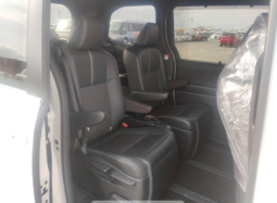 
										Toyota Noah S-Z Package Hybrid 2023 Pearl Color full									