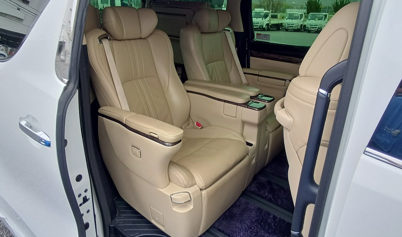 
								Toyota Alphard Executive Lounge Package 2022 Pearl Color full									