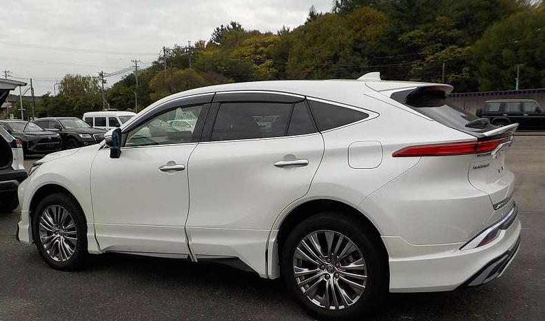 
								Toyota Harrier Z Leather Package 2023 Pearl Color full									