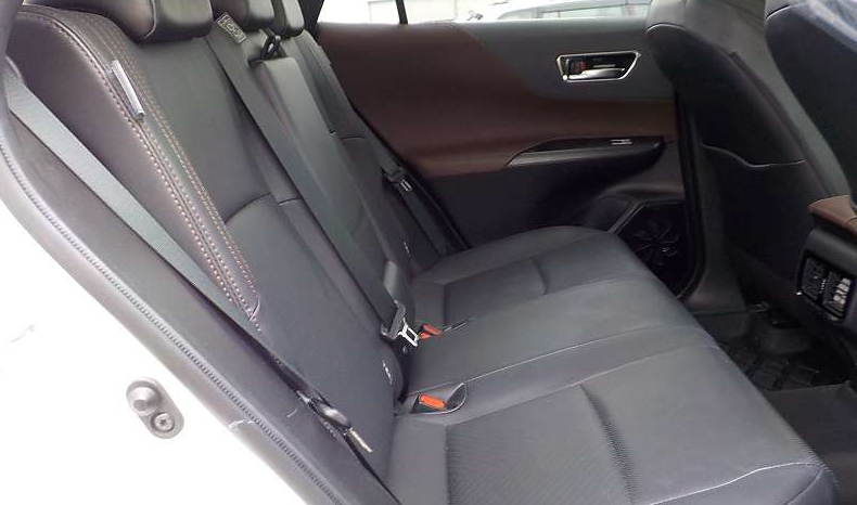 
								Toyota Harrier Z Leather Package 2023 Pearl Color full									