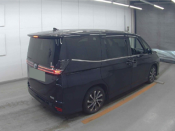 
										Toyota Voxy-SZ Package Hybrid 2022 Purple Color full									