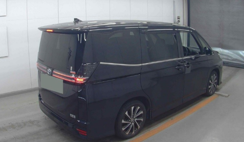 
								Toyota Voxy-SZ Package Hybrid 2022 Purple Color full									