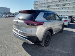 
										Nissan X-Trail 4th Generation Package 2023 Beige Color full									